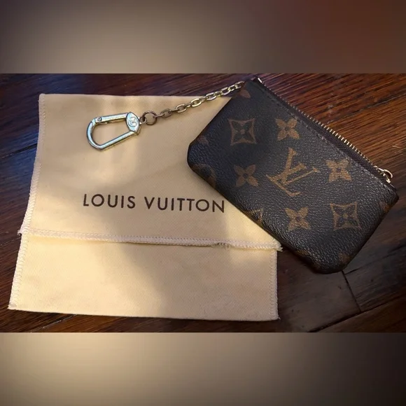 Louis Vuitton Key Pouch in signature Monogram coatedcanvas,aka the Pochette Clés - Picture 8 of 8